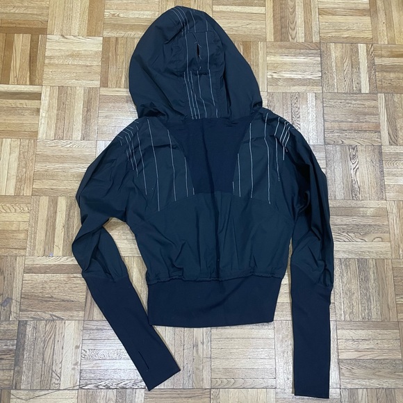 Rare lululemon jacket size 6 - Picture 3 of 5